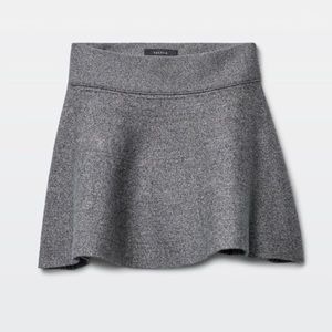 Aritzia Talula gray salt and pepper skirt